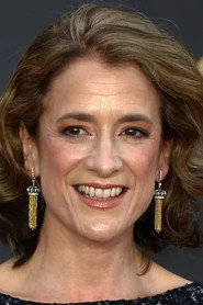 Raquel Cassidy as Phyllis Baxter