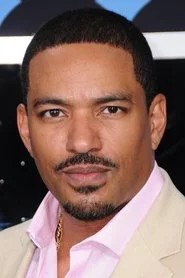 Laz Alonso as Patrick Murphy