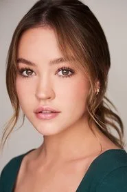 Sadie Stanley as Mia Lipani