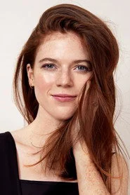 Rose Leslie as Isabella Fowle