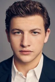 Tye Sheridan as Ellis