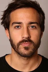 Nicolás Francella as Carlos